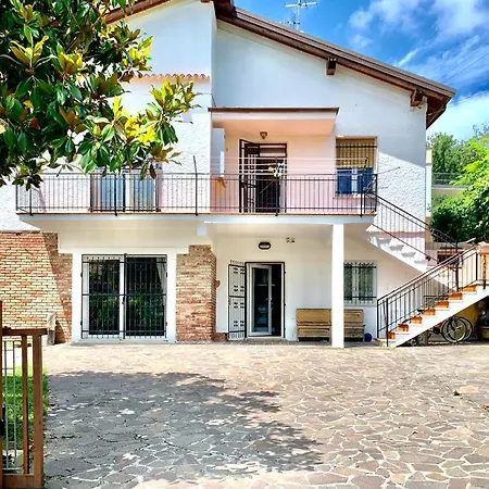 Bianca Villa